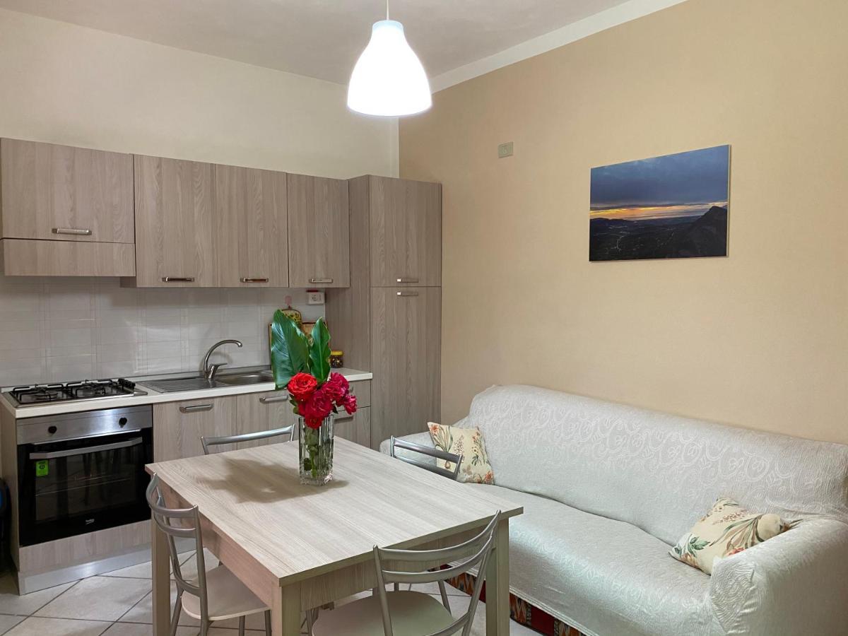 Appartamento "Il Geranio" Trentinara Buitenkant foto