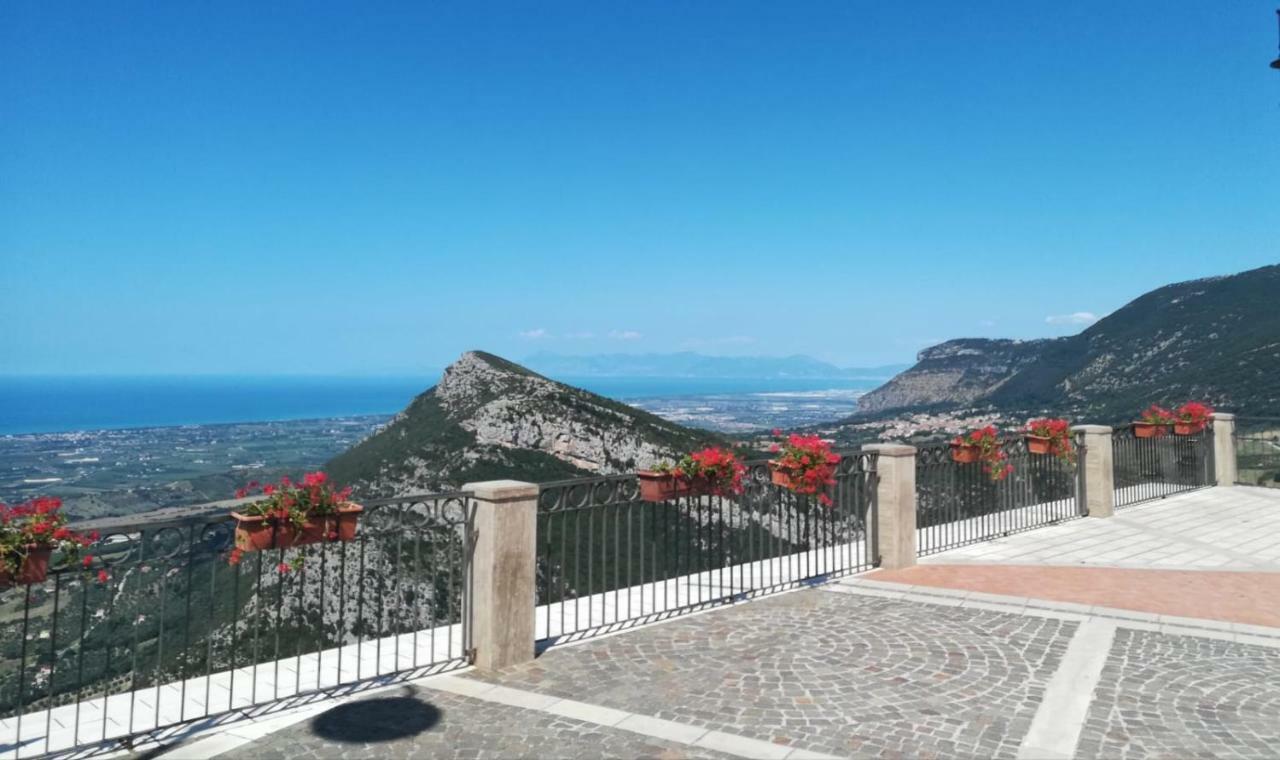 Appartamento "Il Geranio" Trentinara Buitenkant foto